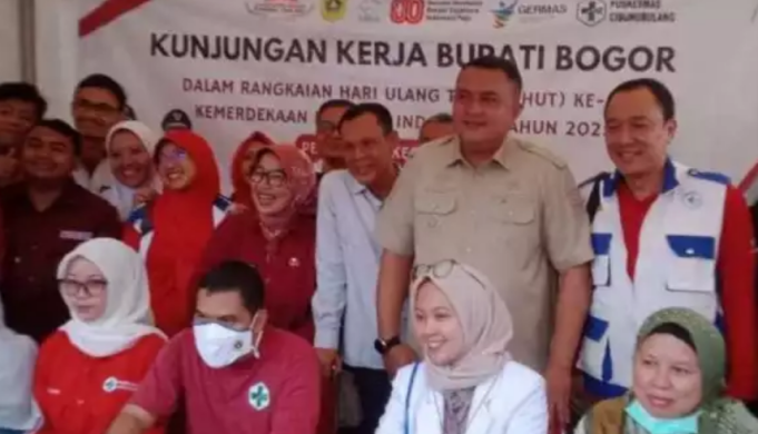 Hadirkan Pelayanan Masyarakat Keliling, Bupati Bogor Rudy Susmanto Sambangi Warga Kecamatan Cibungbulang