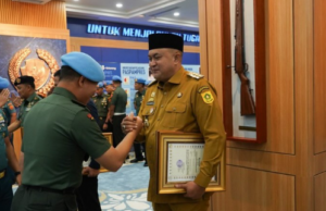 Bupati Bogor Rudy Susmanto Terima Brevet Kehormatan “Setia Waspada” dari Paspampres