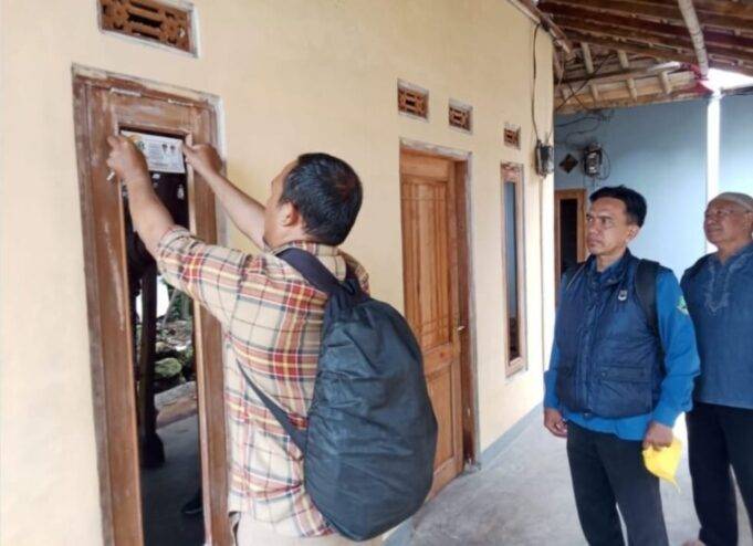 Disperkim Sukabumi Perbaiki Rumah Warga di Tiga Kecamatan Dalam Program Rutilahu