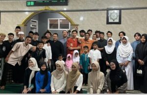 Dengan Tema Berbagi, Pemuda RW 02 Kampung Bojongduren, Desa Parungseah Kabupaten Sukabumi, Gelar Acara Santunan dan Buka Puasa Bersama Puluhan Anak Yatim