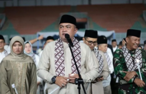 Hadirkan Suasana Kebersamaan, Bupati Bogor Rudy Susmanto Sediakan Doorprize Bagi Jamaah yang Ikuti Salat Idul Fitri