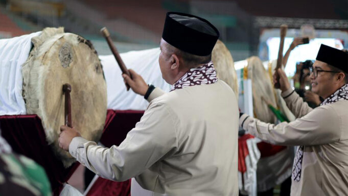 Bupati Bogor Rudy Susmanto Pimpin Langsung Gema Takbir Pada Gelaran Festival Bedug di Stadion Pakansari