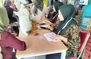 Libatkan Ketua RT, Penyaluran Bantuan Pangan di Kelurahan Margajaya Berjalan Transparan Melalui Mekanisme Pengaduan