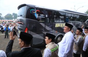 Bupati Bogor Rudy Susmanto Secara Resmi Lepas Pemberangkatan Jamaah Haji Kloter 21 Asal Kabupaten Bogor