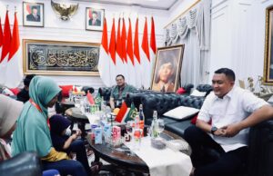 Viral di Medsos Pengamen Cilik Asal Bojonggede Novi Dapat Perhatian dari Bupati Bogor Rudy Susmanto