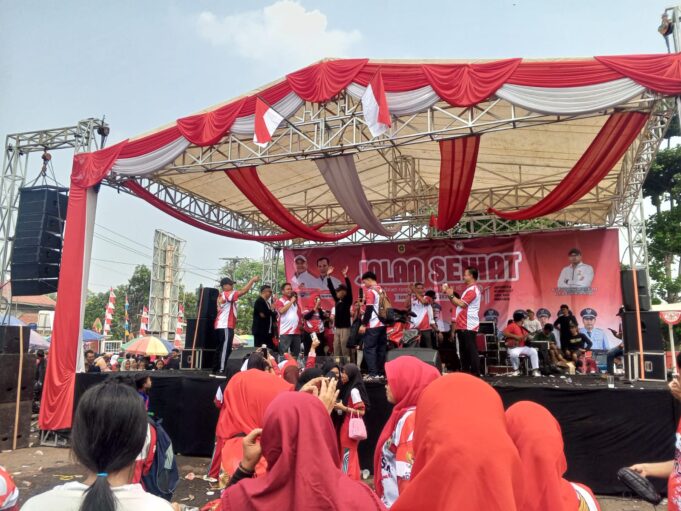 Menyambut HUT RI ke 81, Ribuan Warga Ciseeng Antusias Ikut Acara Jalan Sehat, Camat Ciseeng: Anggota Linmas Desa Cihoe Dapat Hadiah Motor
