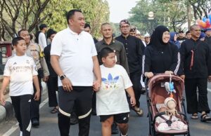 Nikmati Suasana Car Free Day, Bupati Bogor Rudy Susmanto Ajak Masyarakat Mampir dan Jajan Produk UMKM