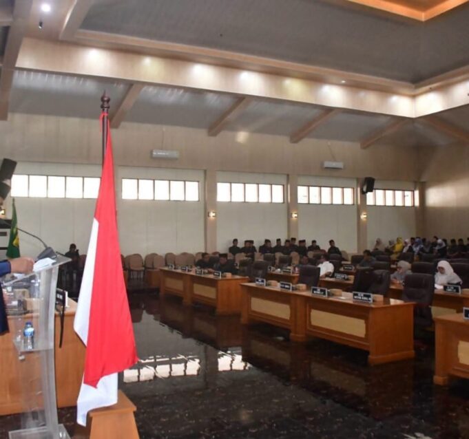 Paripurna DPRD, Penyusuaian APBD Harus Pertimbangkan Fiskal, Daerah dan Prioritas Pembangunan