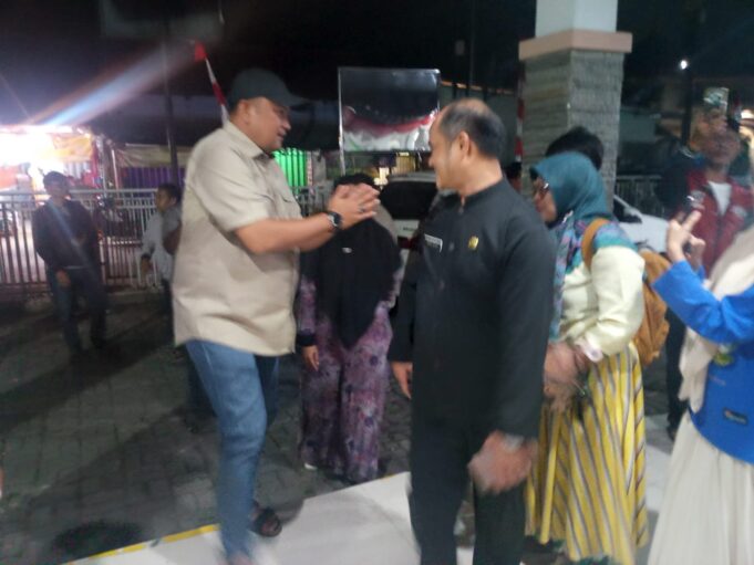 Datangi Puskesmas Dramaga Dini Hari, Bupati Bogor Rudy Susmanto Respon Cepat untuk Memastikan Kondisi Warga yang Diduga Alami Keracunan
