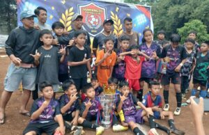 Tundukan RT 02 RW 10 di Final, Tim Sepakbola RT 01 RW 09 Raih Juara Pertama di Kompetisi U12 Jampang 05