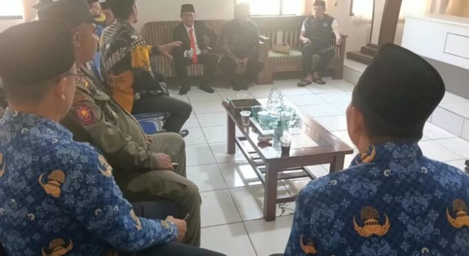 Gelar Rakor Bersama Forum Pimpinan Kecamatan Jampangkulon dan Seluruh Kepala Desa dalam Rangka Meningkatkan Kualitas Pelayanan Kepada Masyarakat
