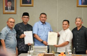 Bupati Bogor Terima Bukti Hak Atas Tanah Milik Pemkab Bogor dari PSU PT Sentul City