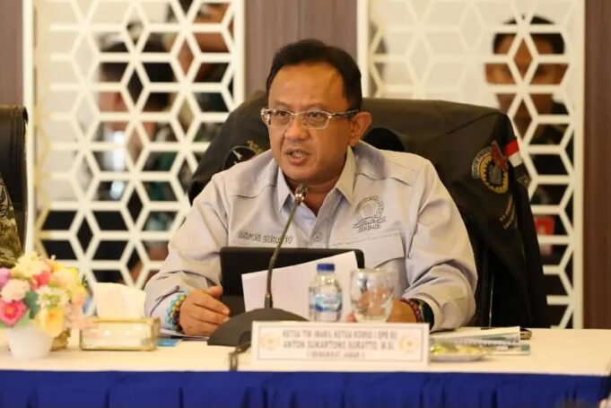 Anton Sukartono Suratto Tekankan Urgensi Percepatan Pencetakan Pilot Pesawat Drone di Tubuh TNI